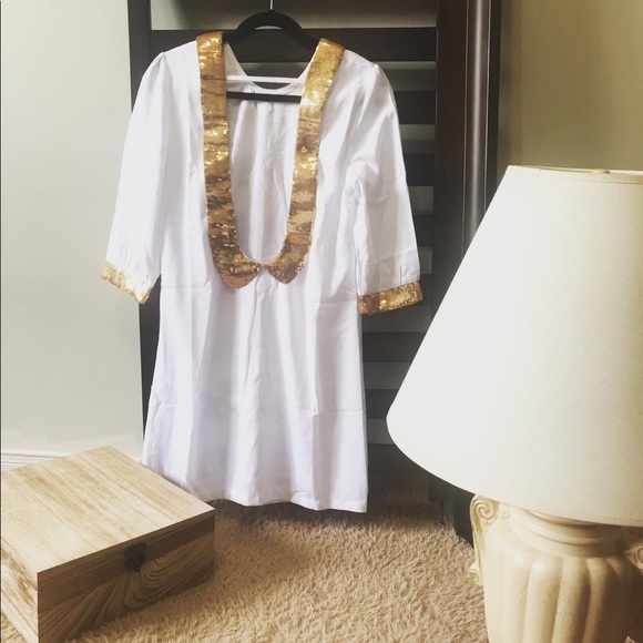 Beautiful backless white party dress - Picture 1 of 6